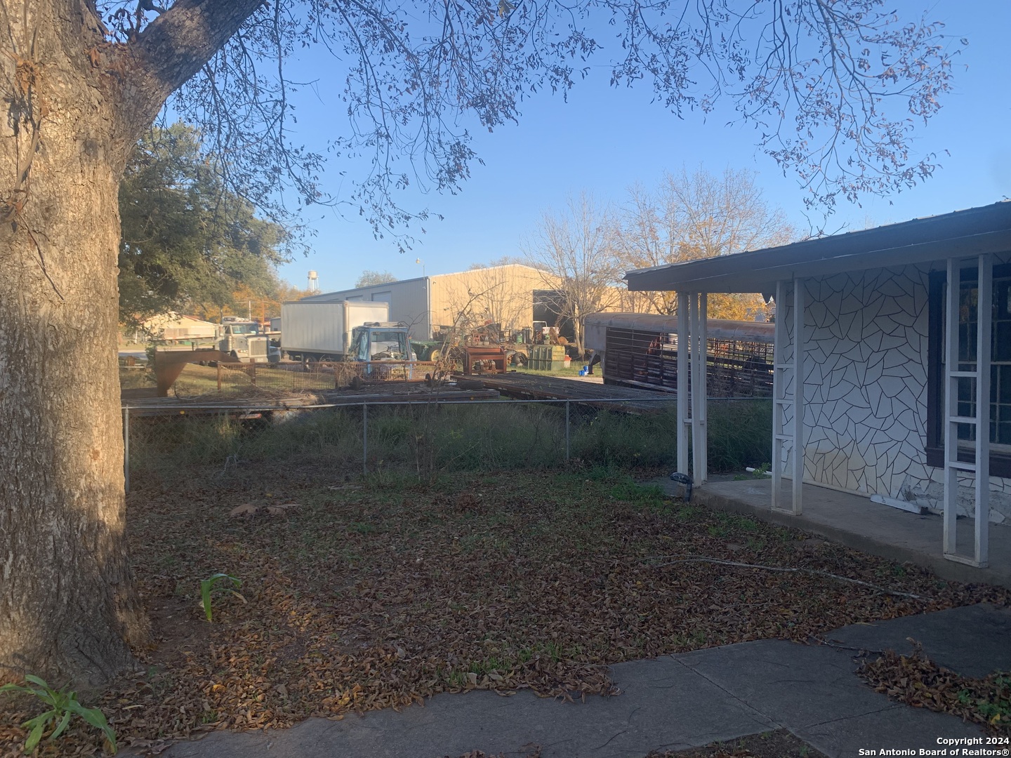 15516 S HIGHWAY 81