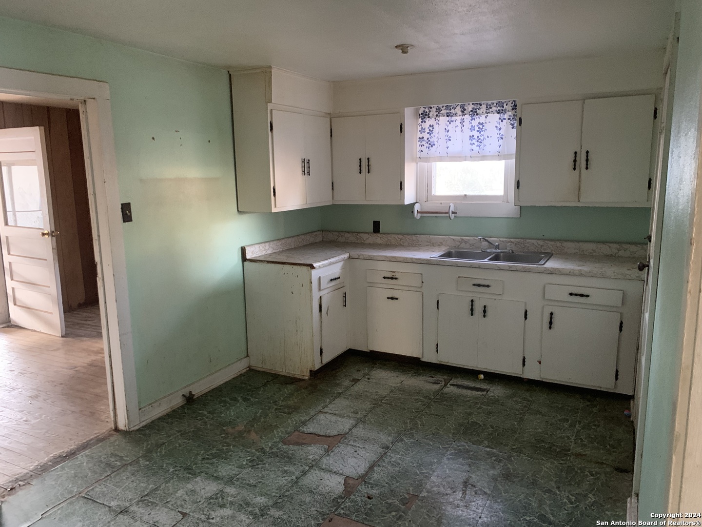 15516 S HIGHWAY 81