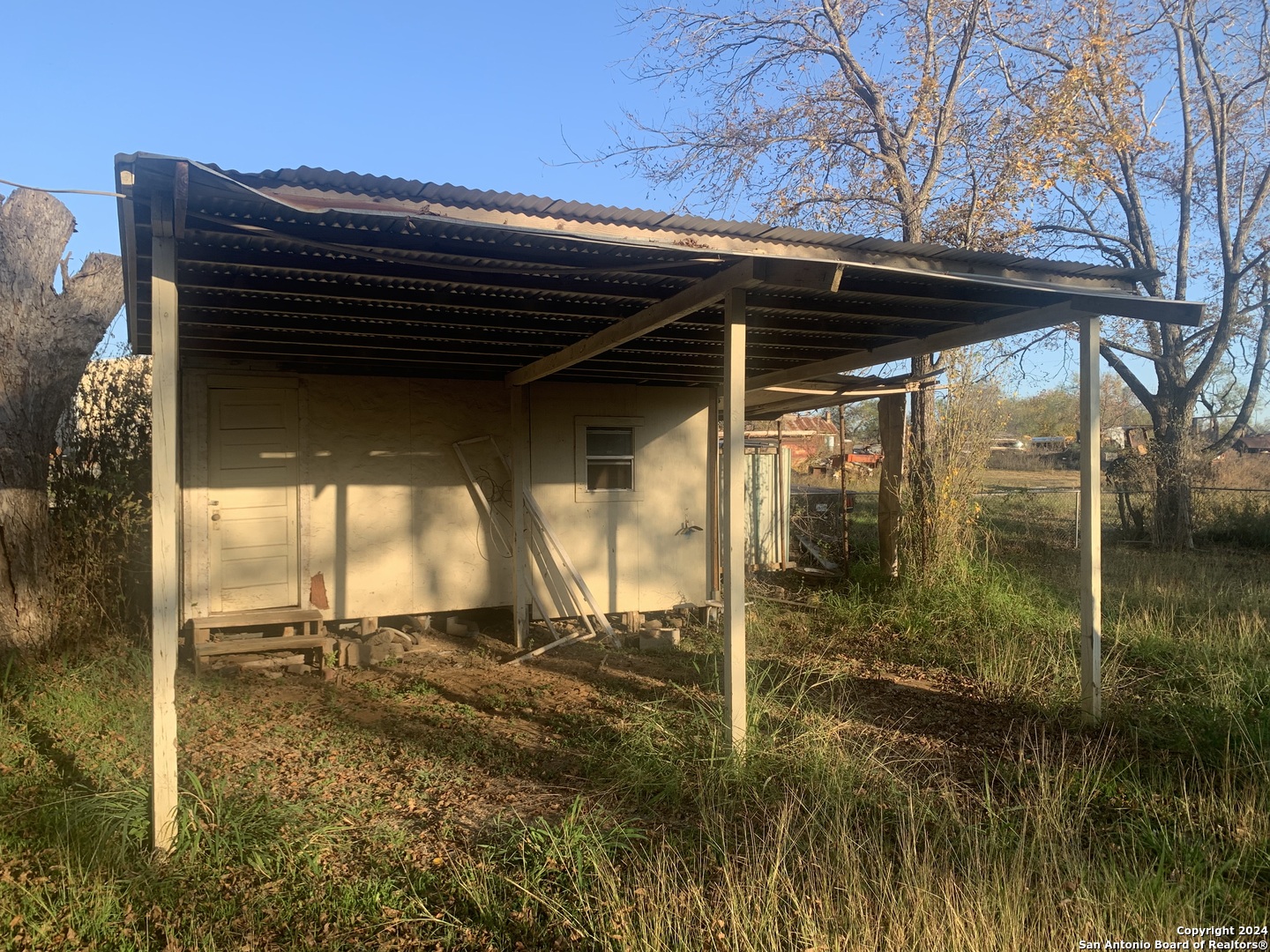 15516 S HIGHWAY 81