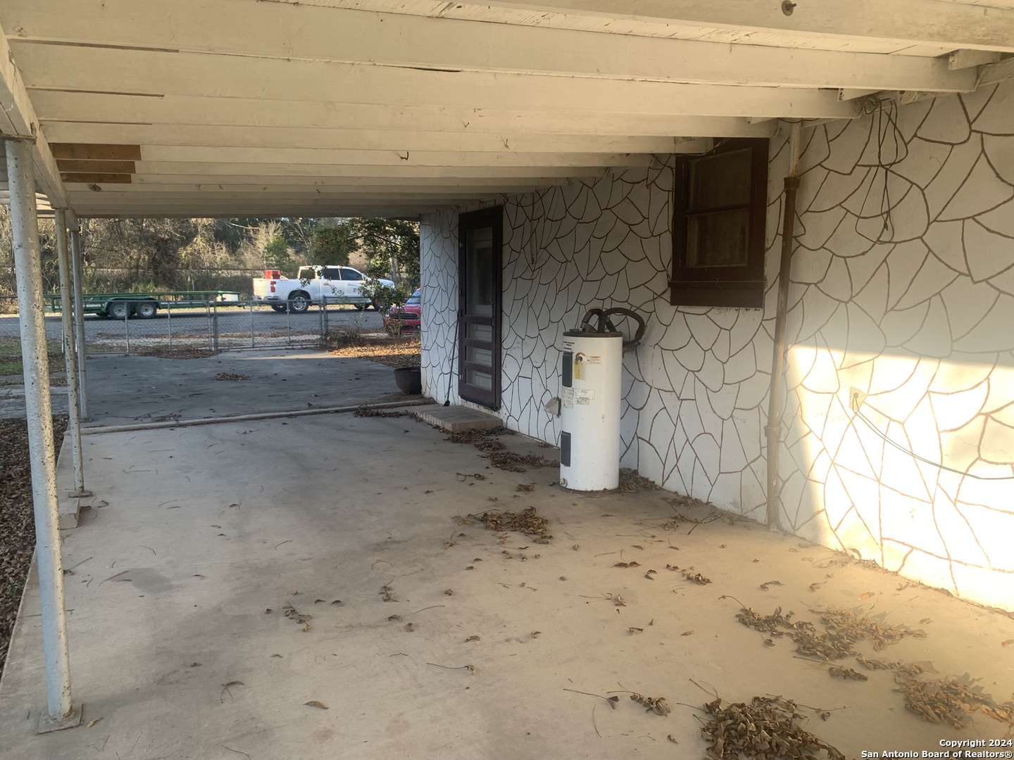 15516 S HIGHWAY 81