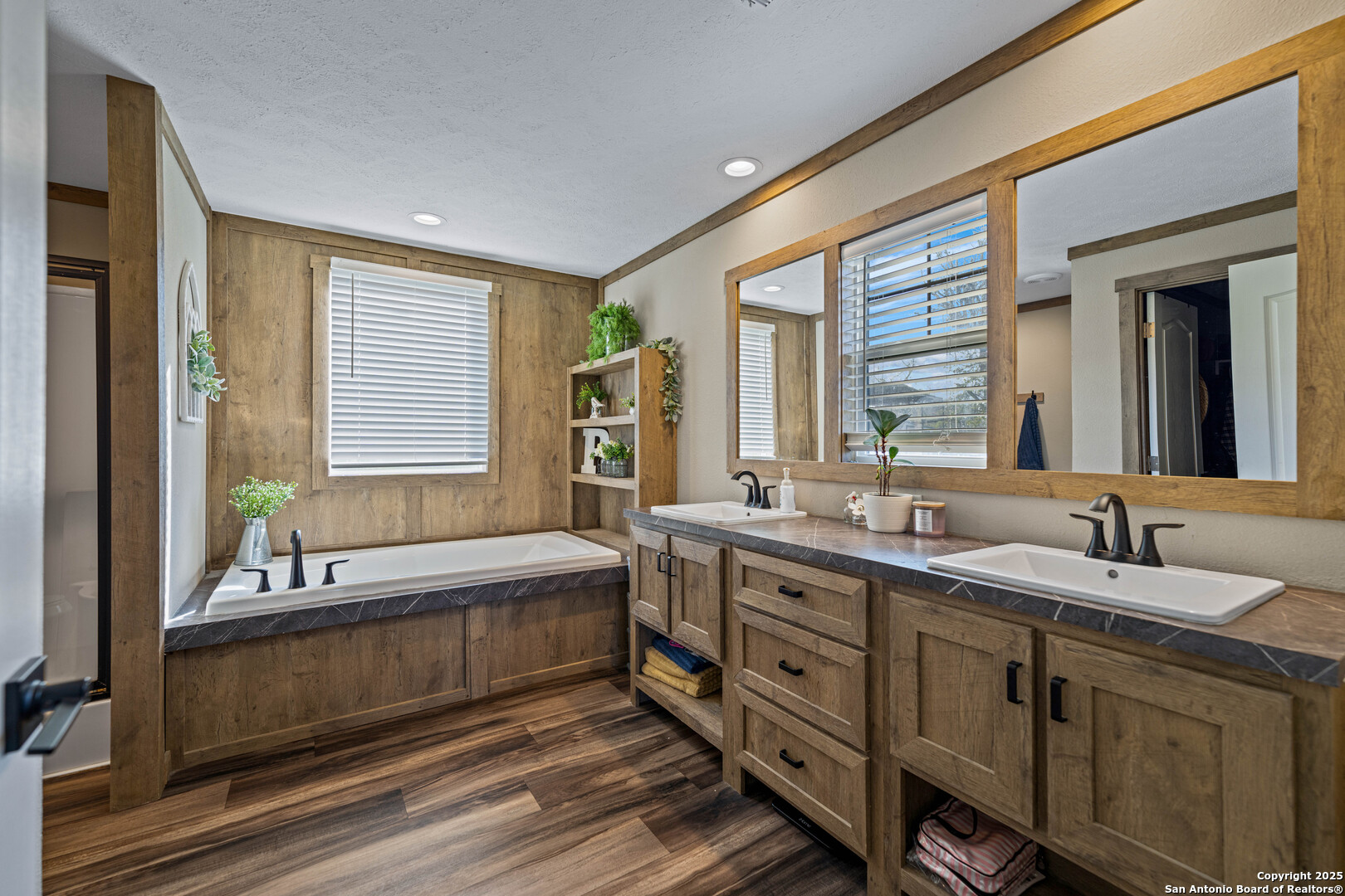 4976 County Road 116