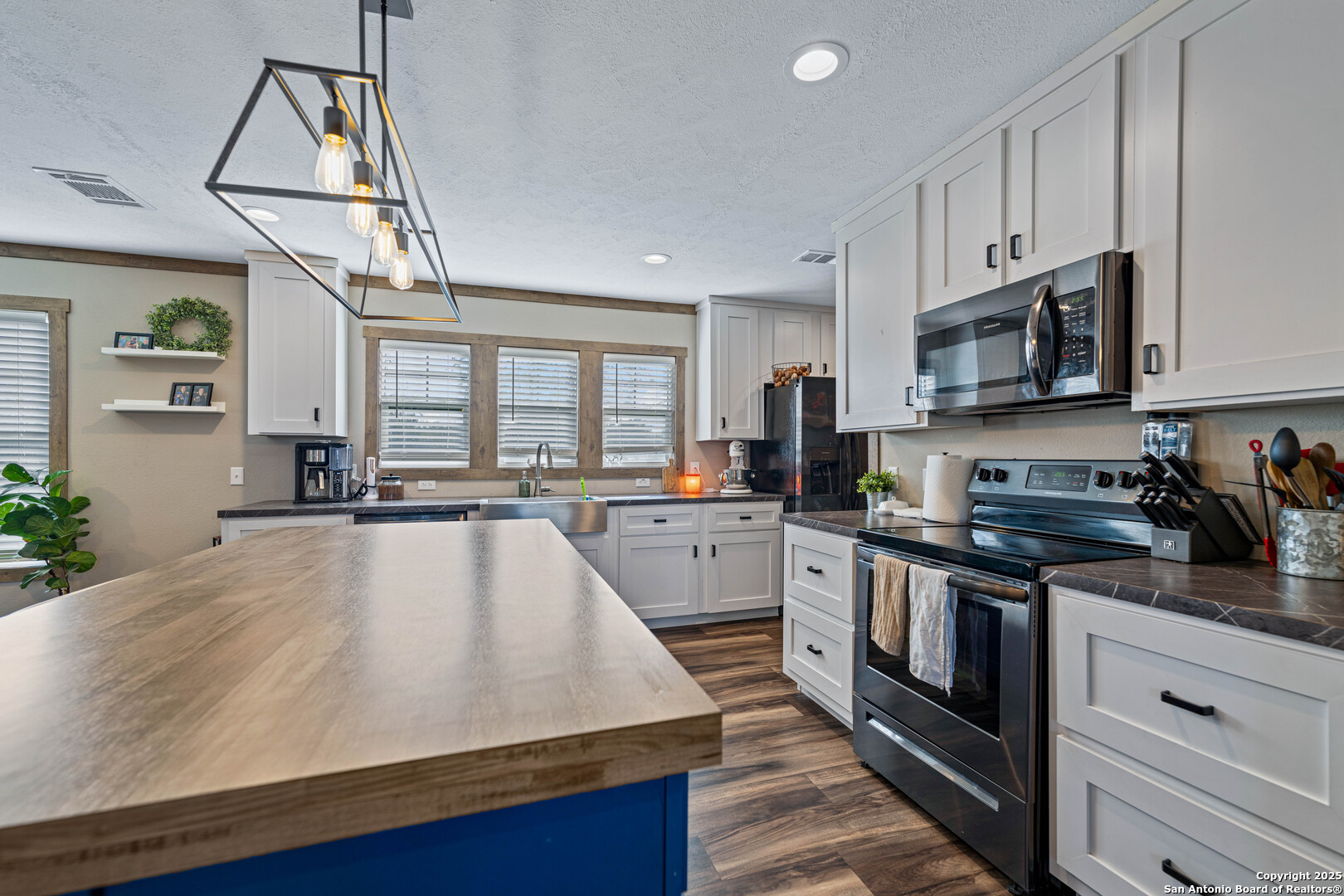 4976 County Road 116