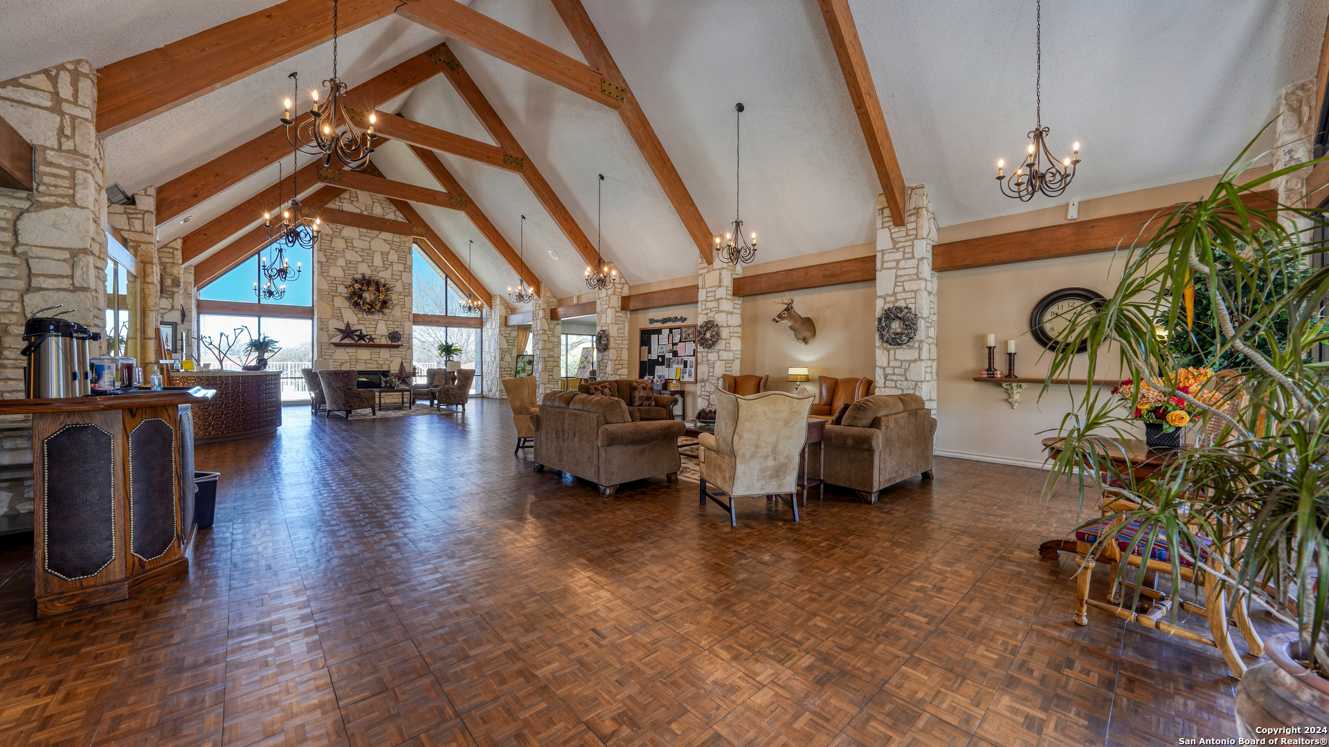 3600 Chestnut Ct