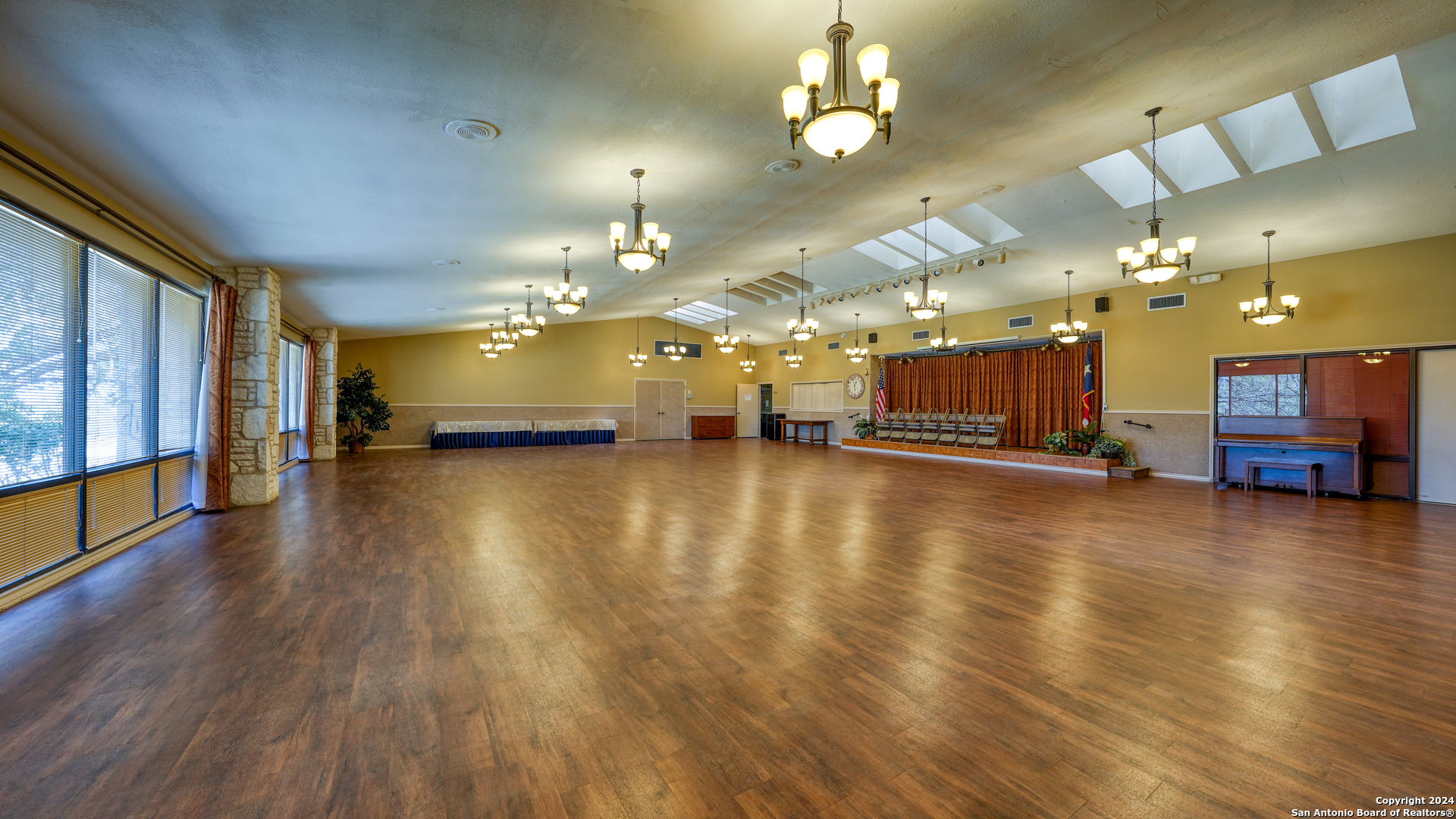3600 Chestnut Ct