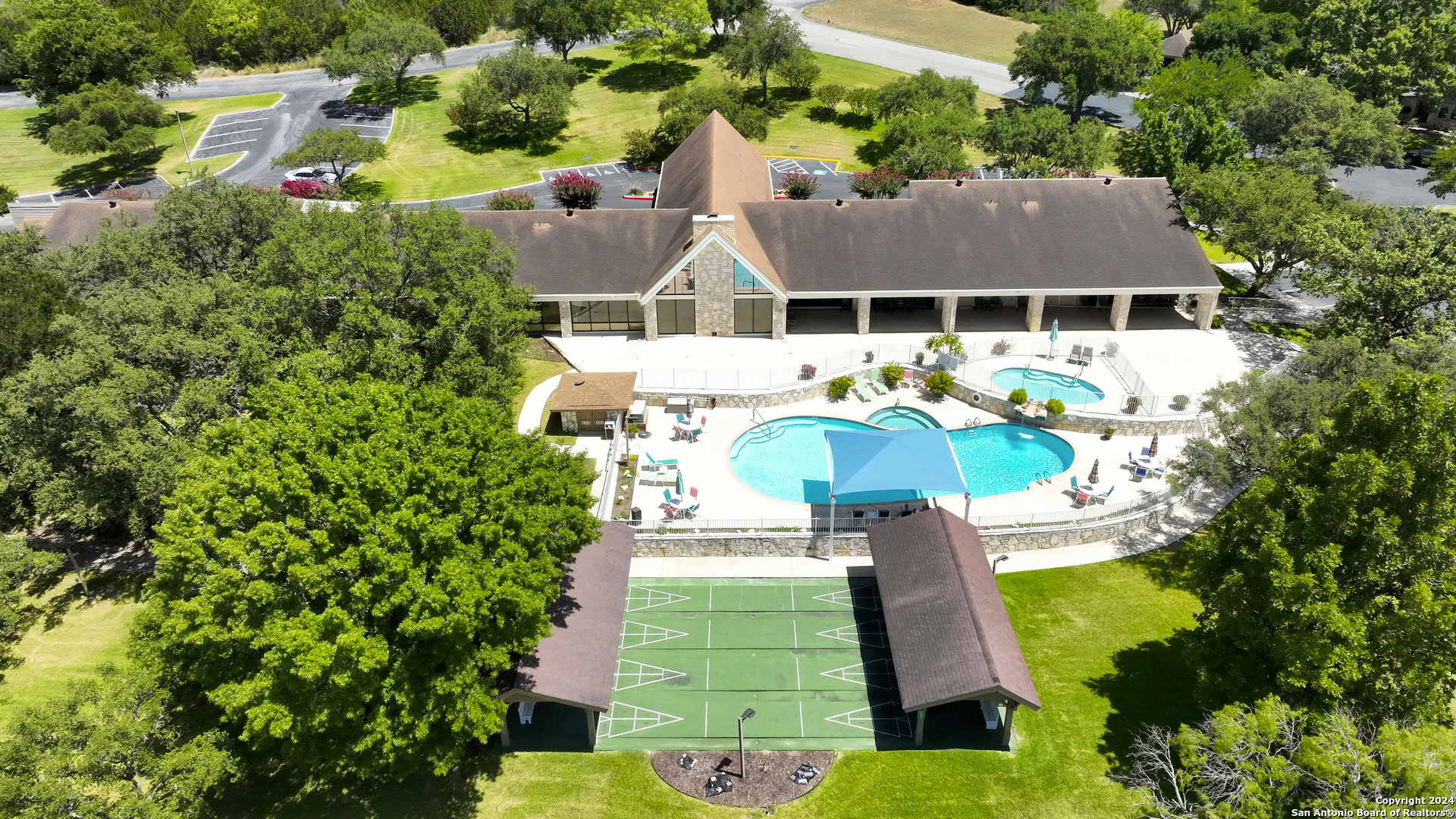3600 Chestnut Ct