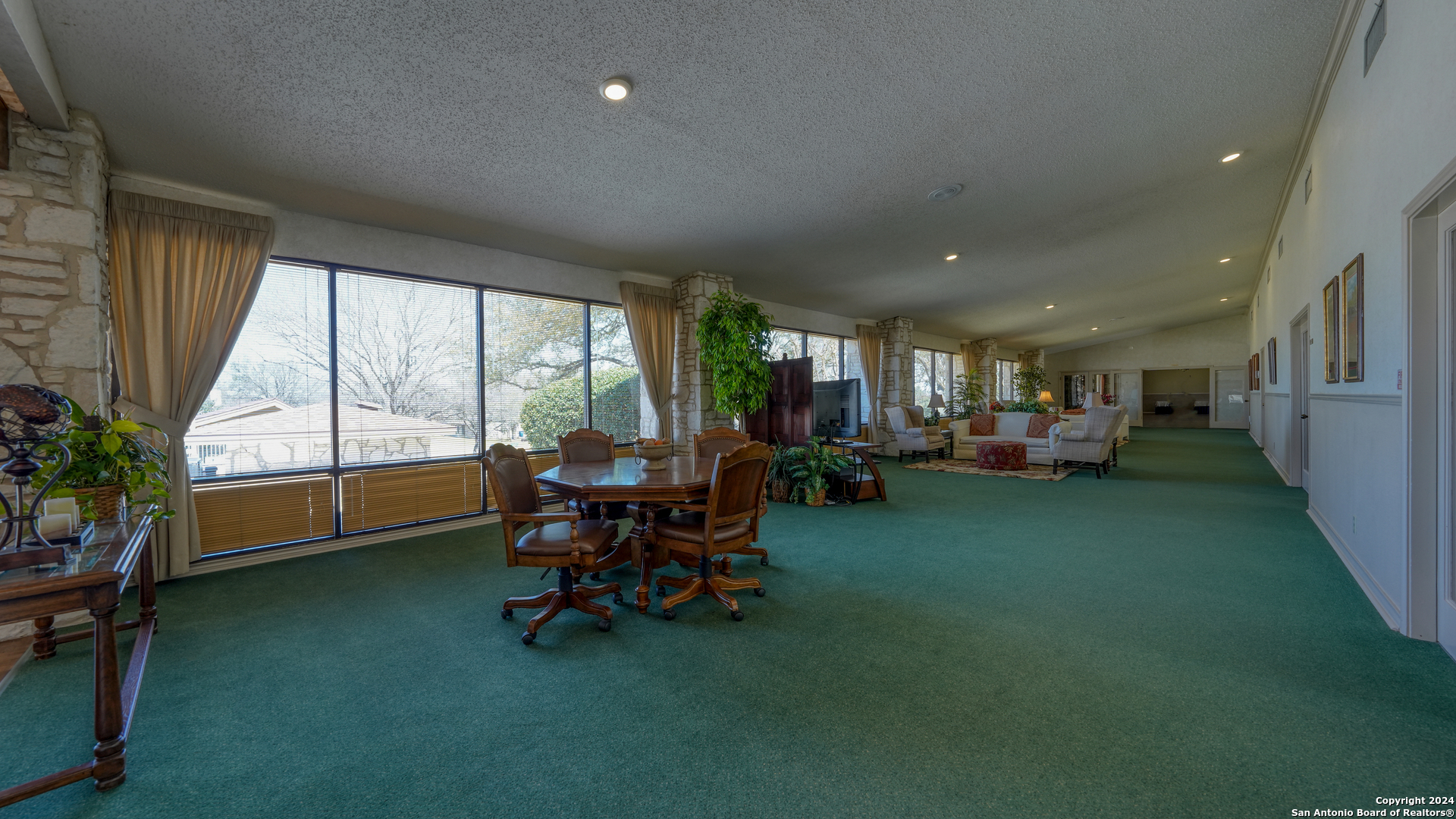 3600 Chestnut Ct