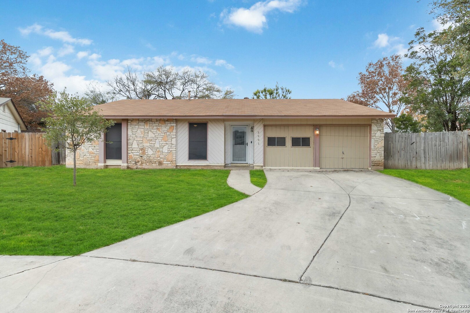 3901 Pipers Haven