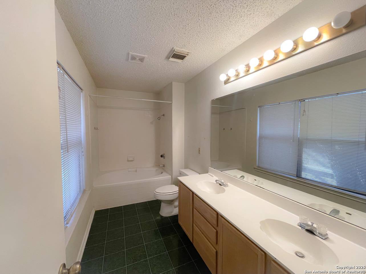 6126 Border Trail