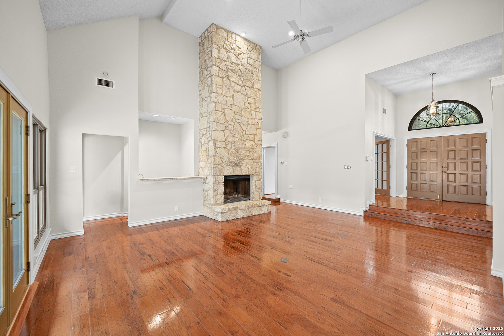3019 ORCHARD HL