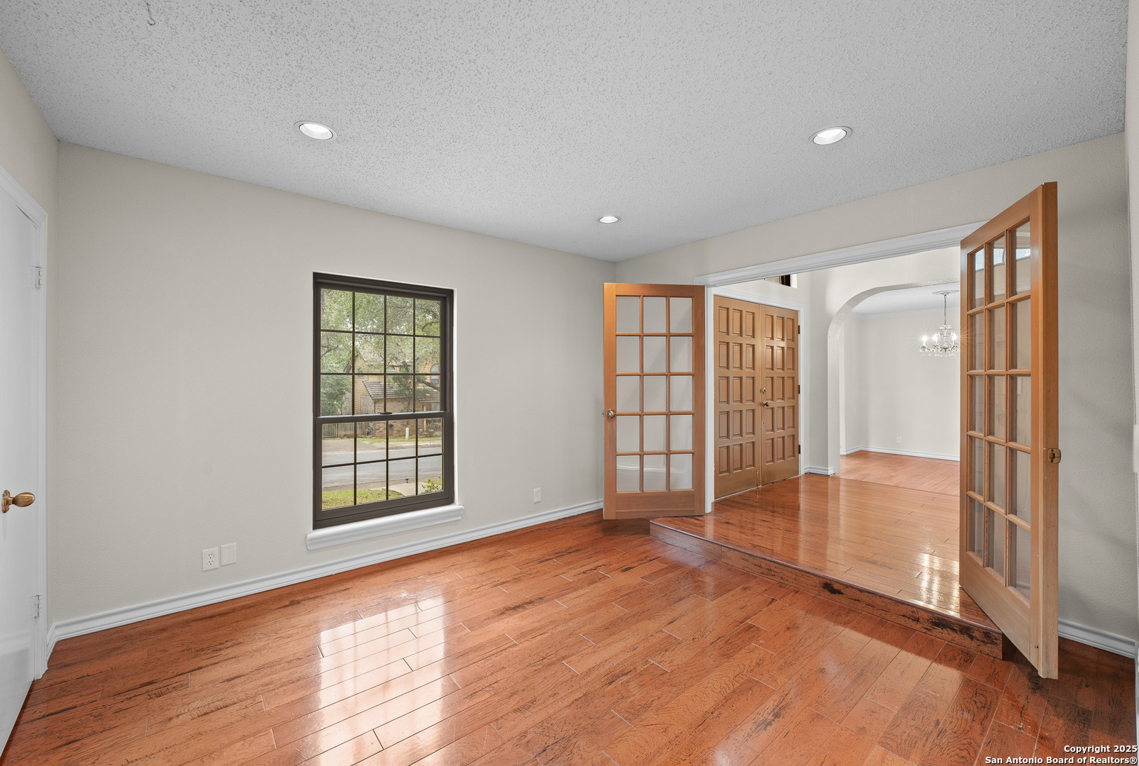 3019 ORCHARD HL