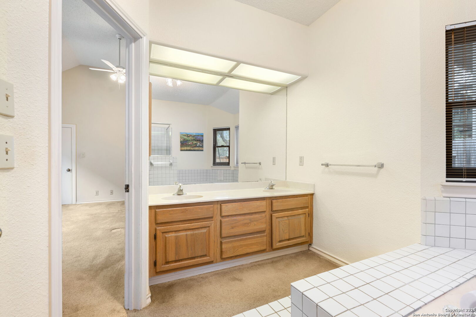 3019 ORCHARD HL