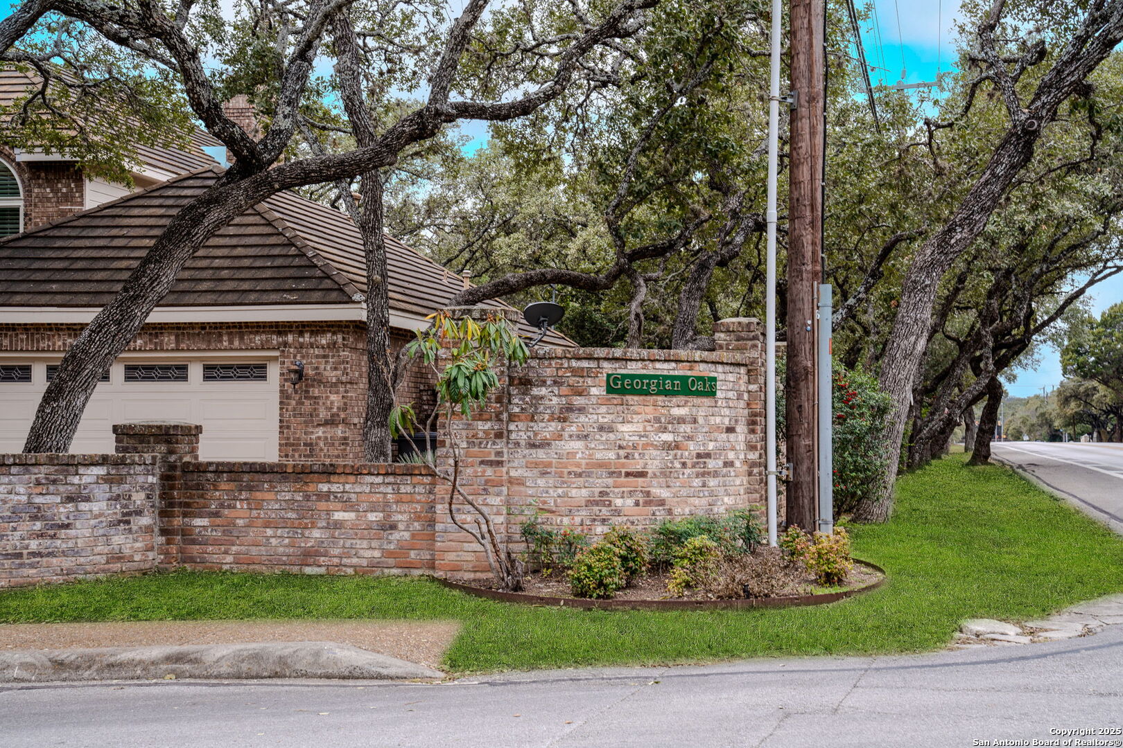 3019 ORCHARD HL