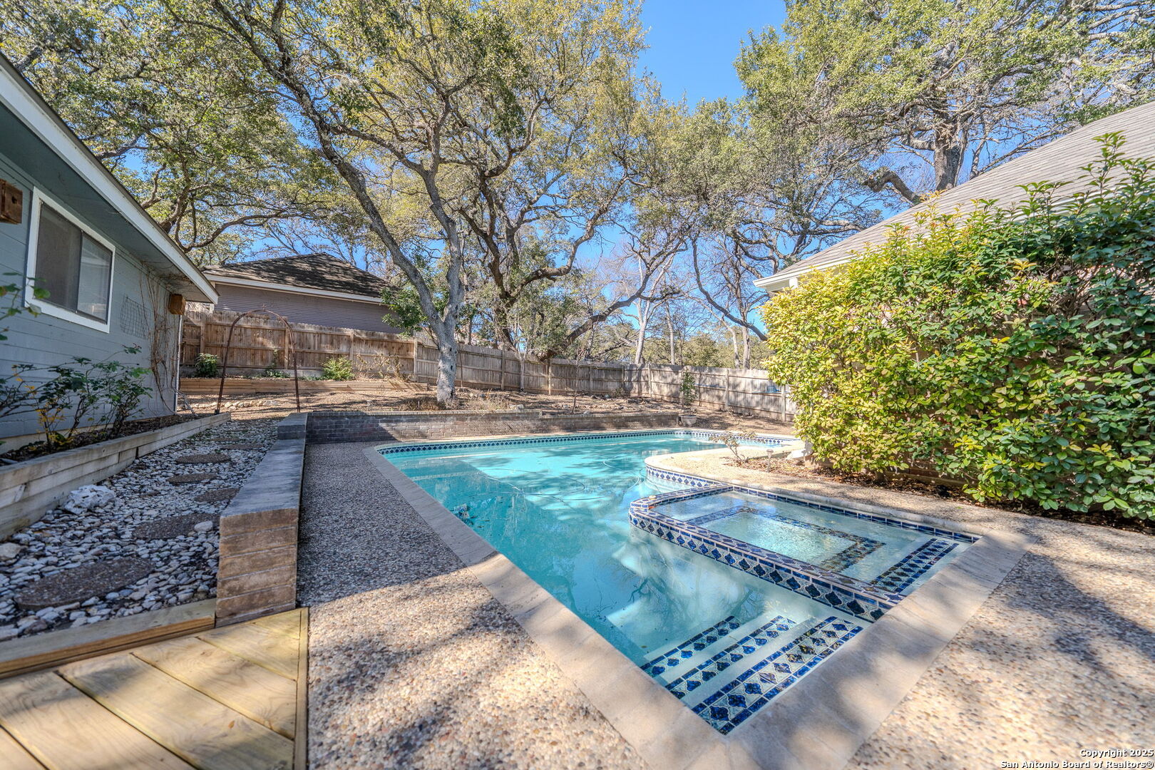 3019 ORCHARD HL