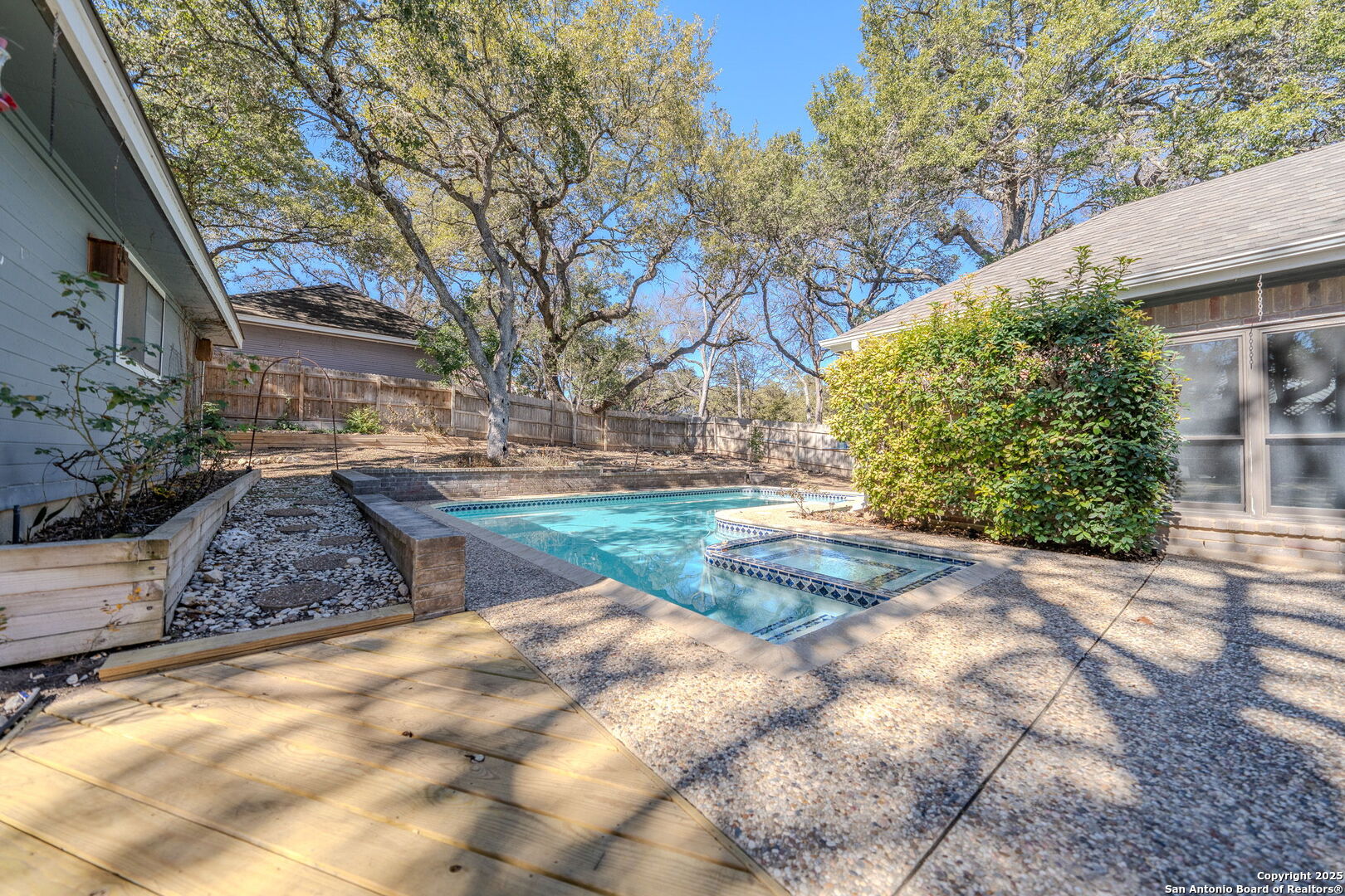 3019 ORCHARD HL