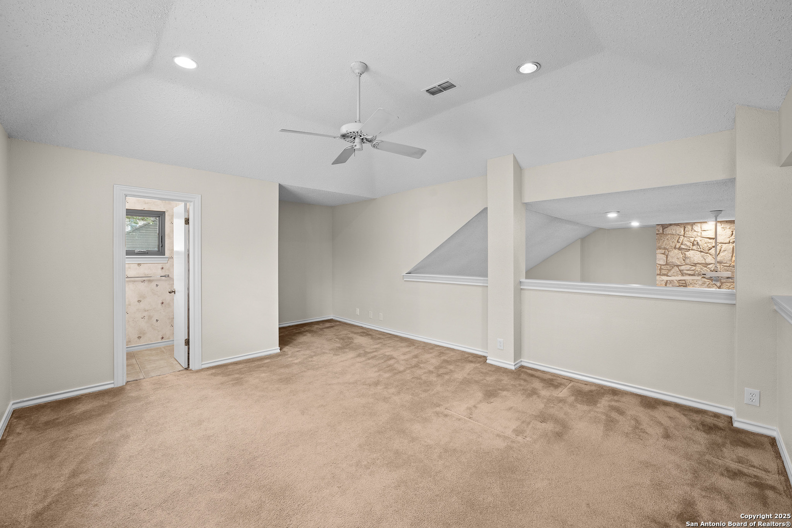 3019 ORCHARD HL