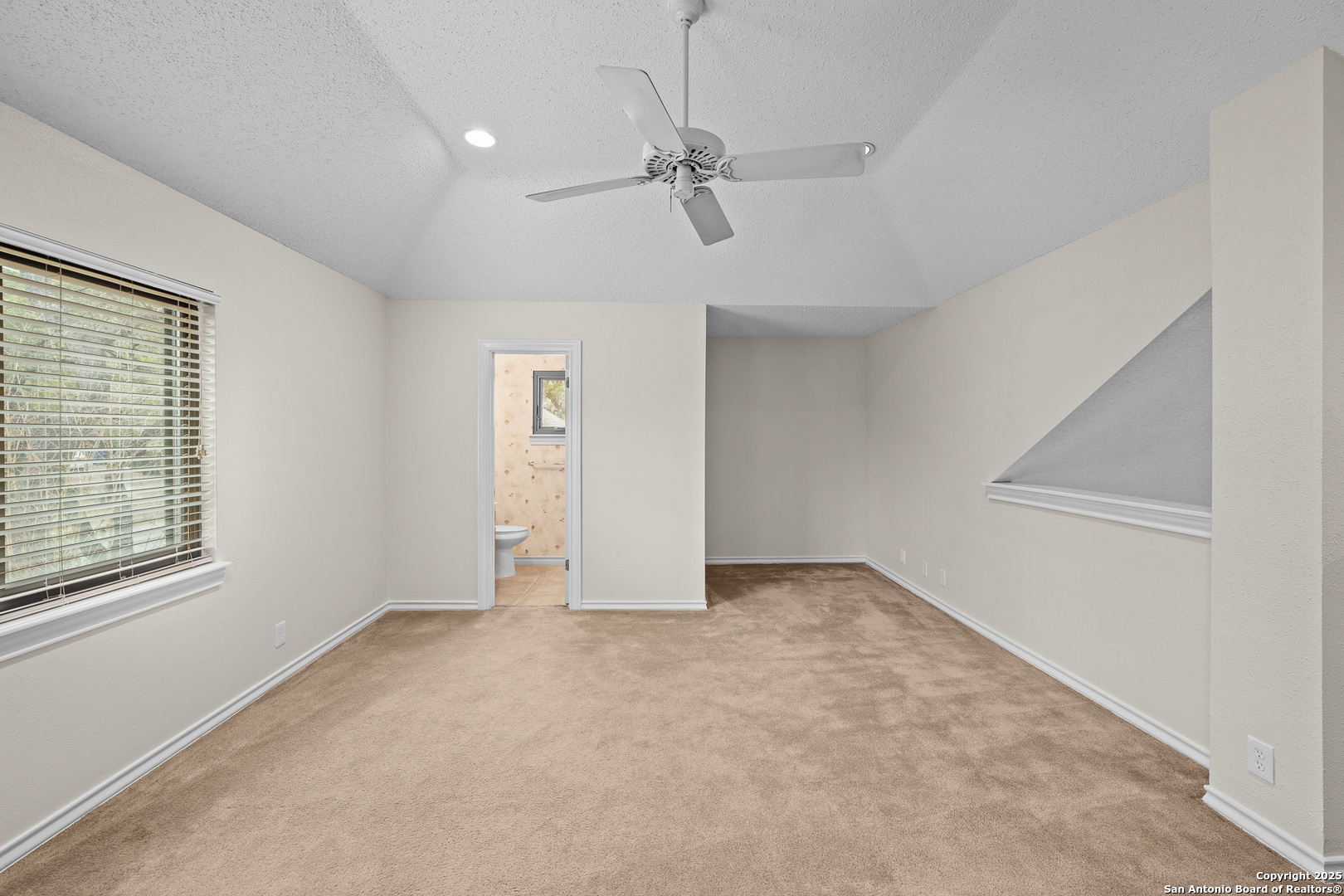 3019 ORCHARD HL