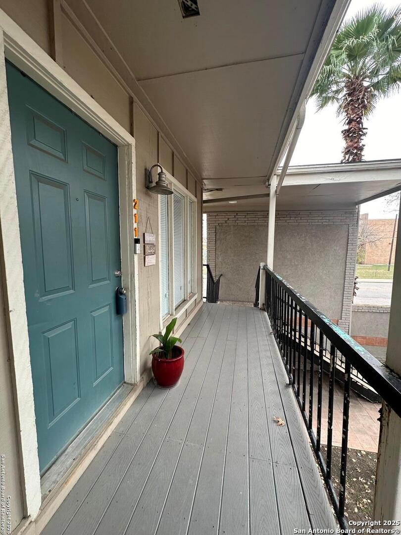 255 E RAMPART DR Unit: 211