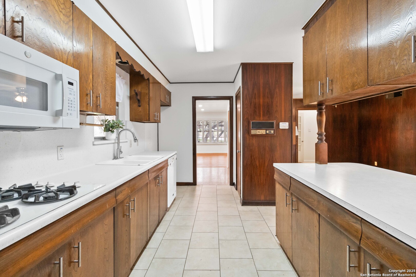 2822 Hitching Post