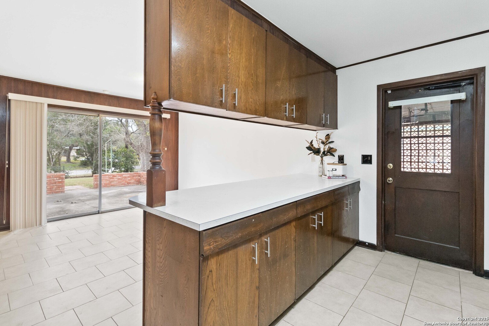 2822 Hitching Post