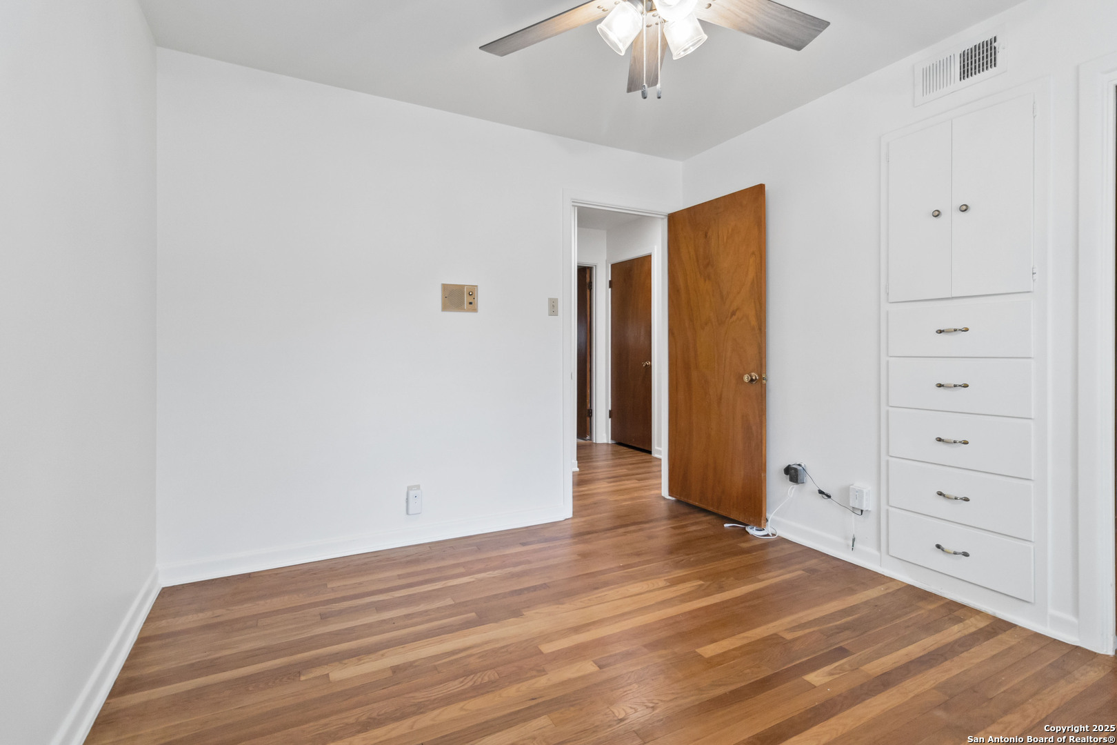 2822 Hitching Post