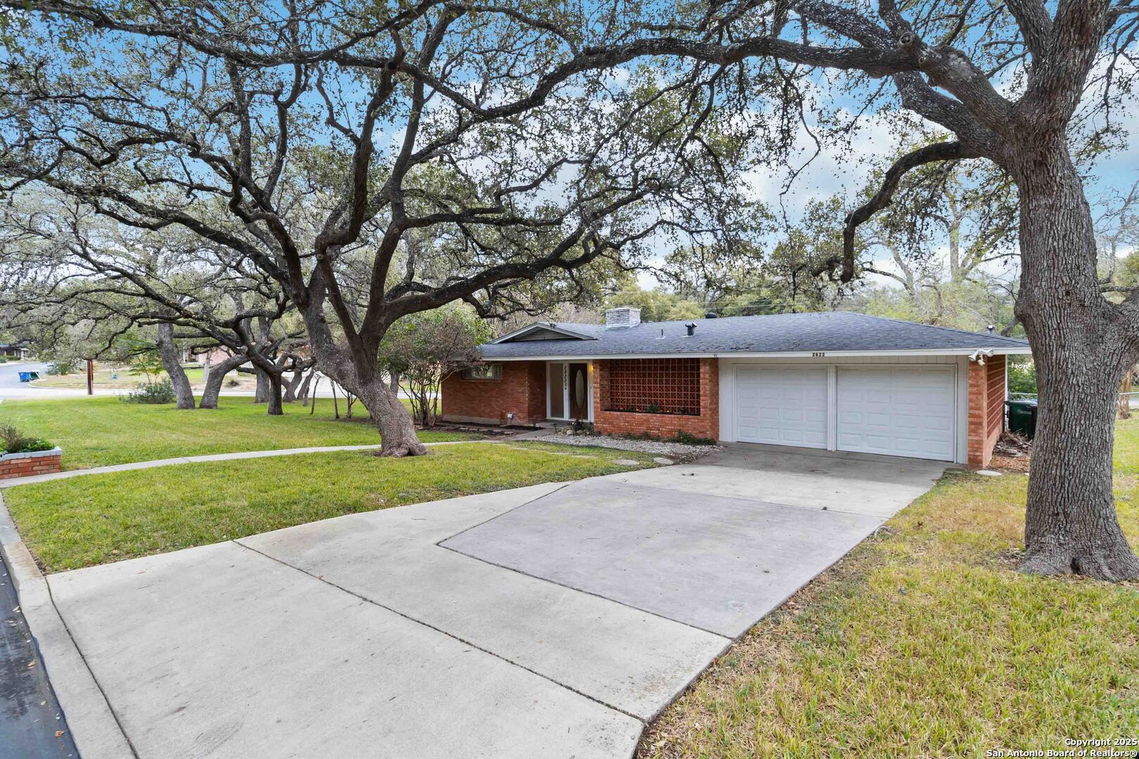 2822 Hitching Post