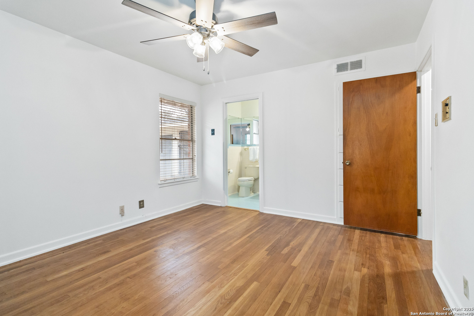 2822 Hitching Post