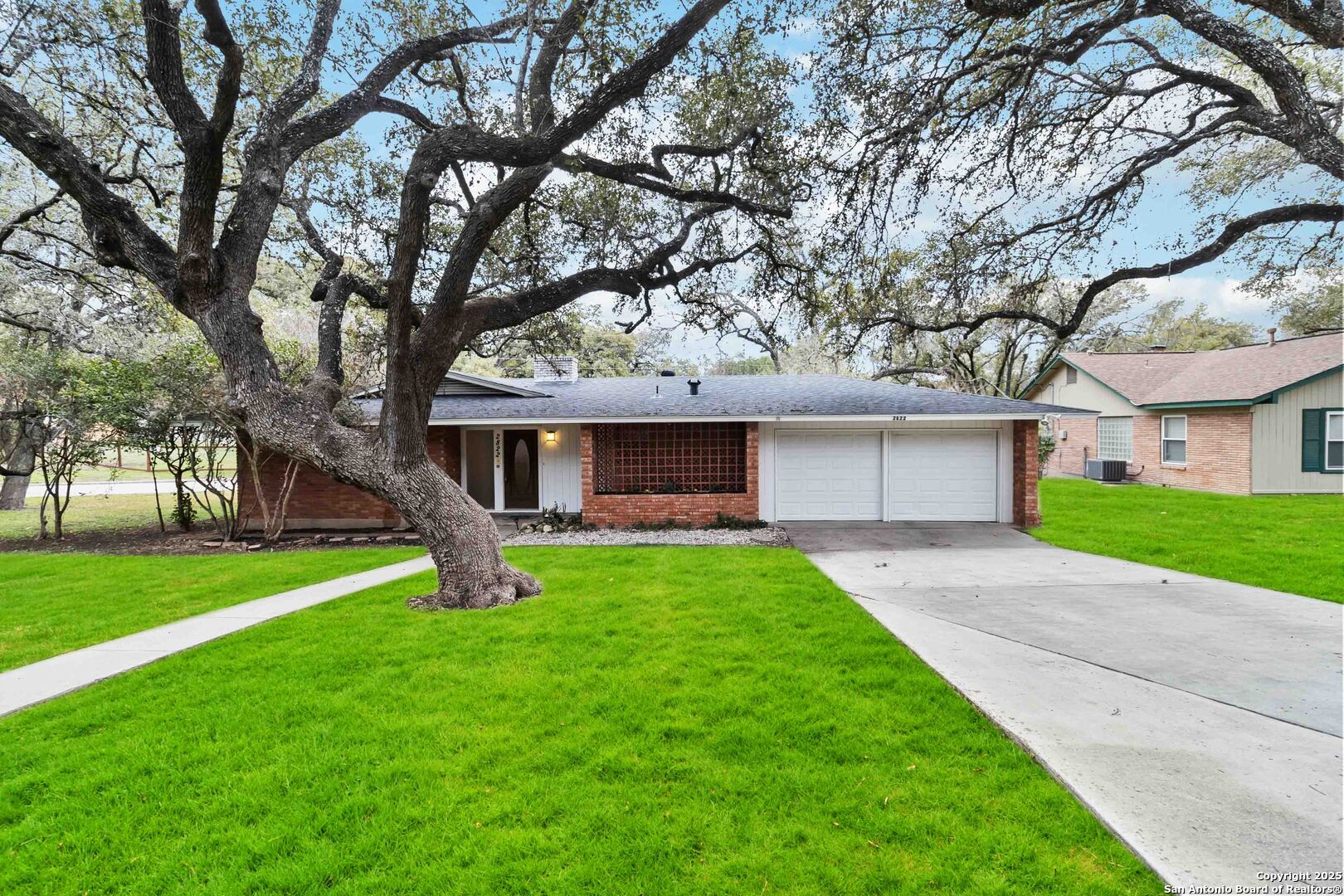 2822 Hitching Post