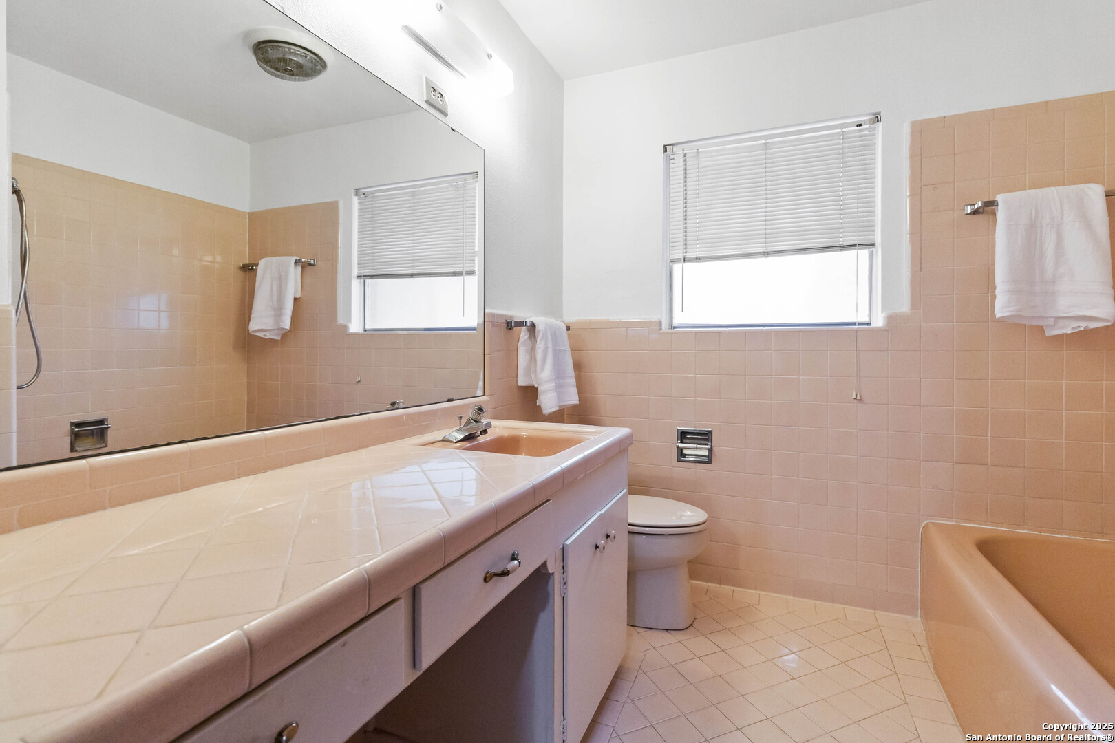 2822 Hitching Post