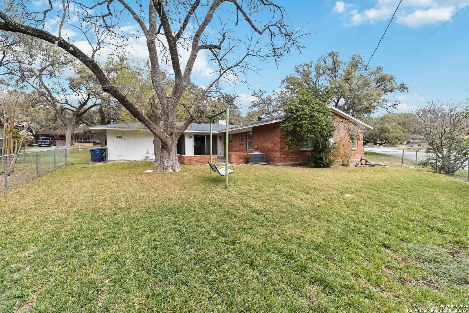 2822 Hitching Post