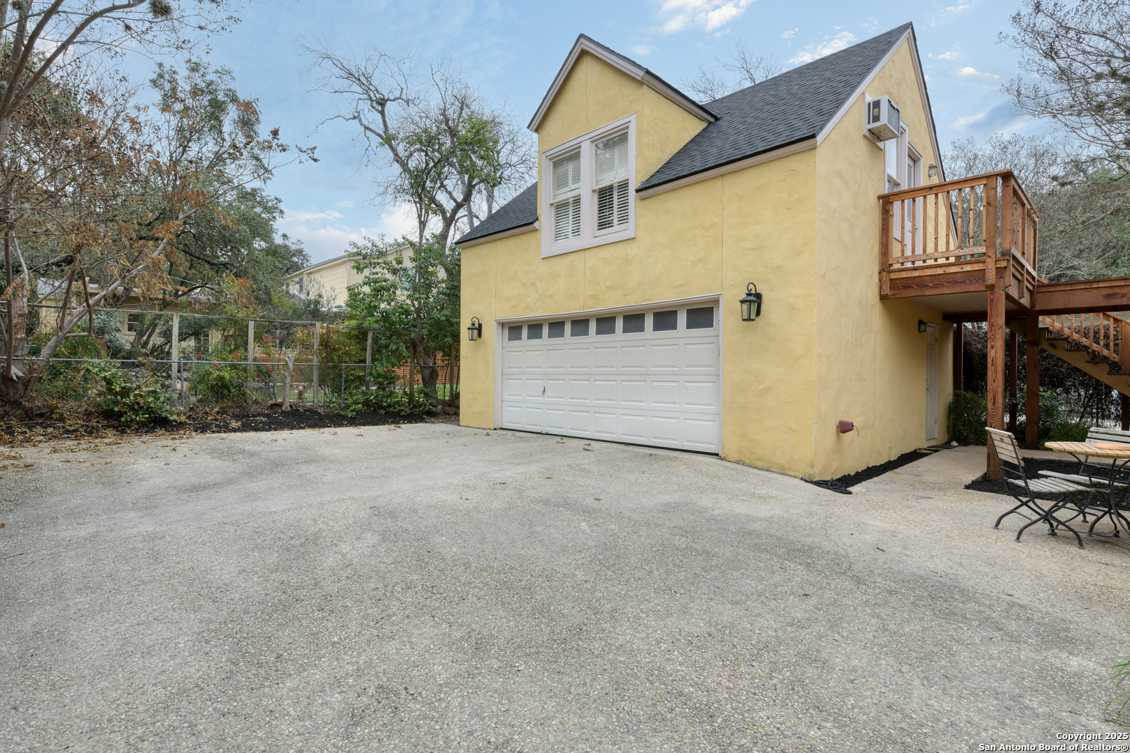 315 COLLEGE BLVD