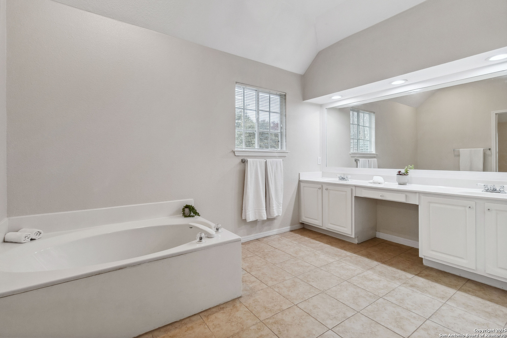 8842 Goodwick Heights
