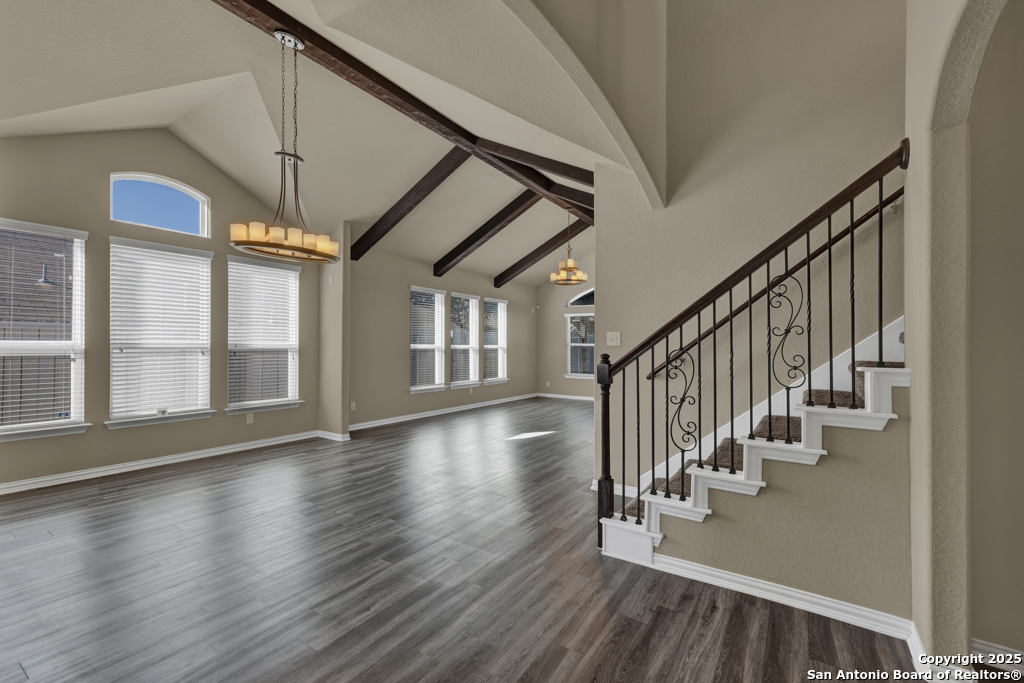 7611 Mission Summit