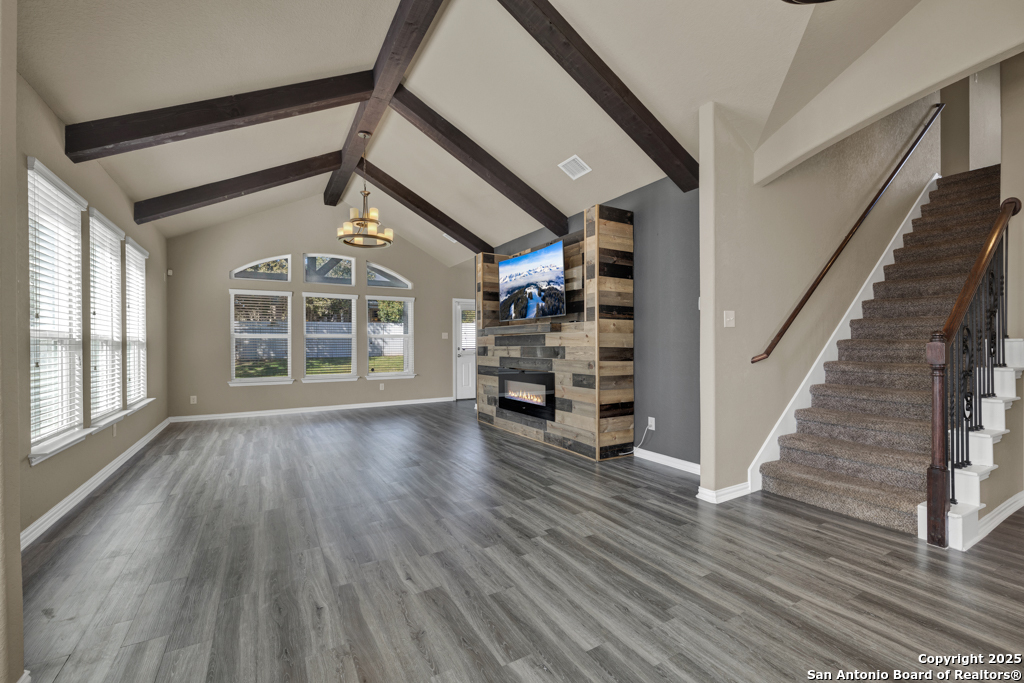 7611 Mission Summit