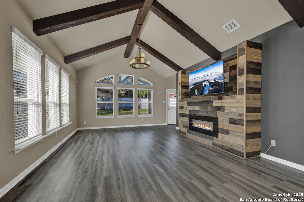 7611 Mission Summit