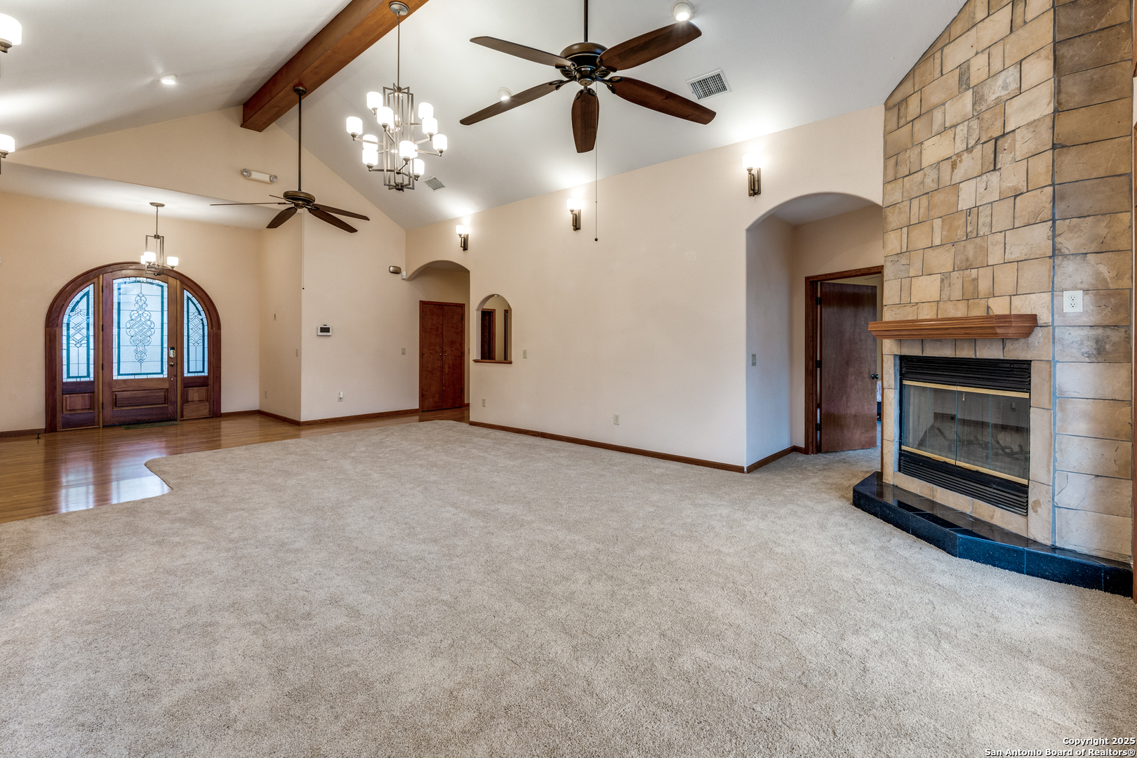 2667 Country Ledge