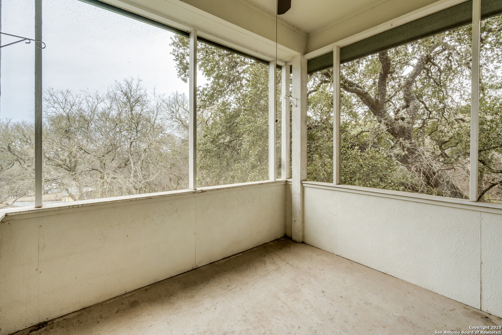2667 Country Ledge