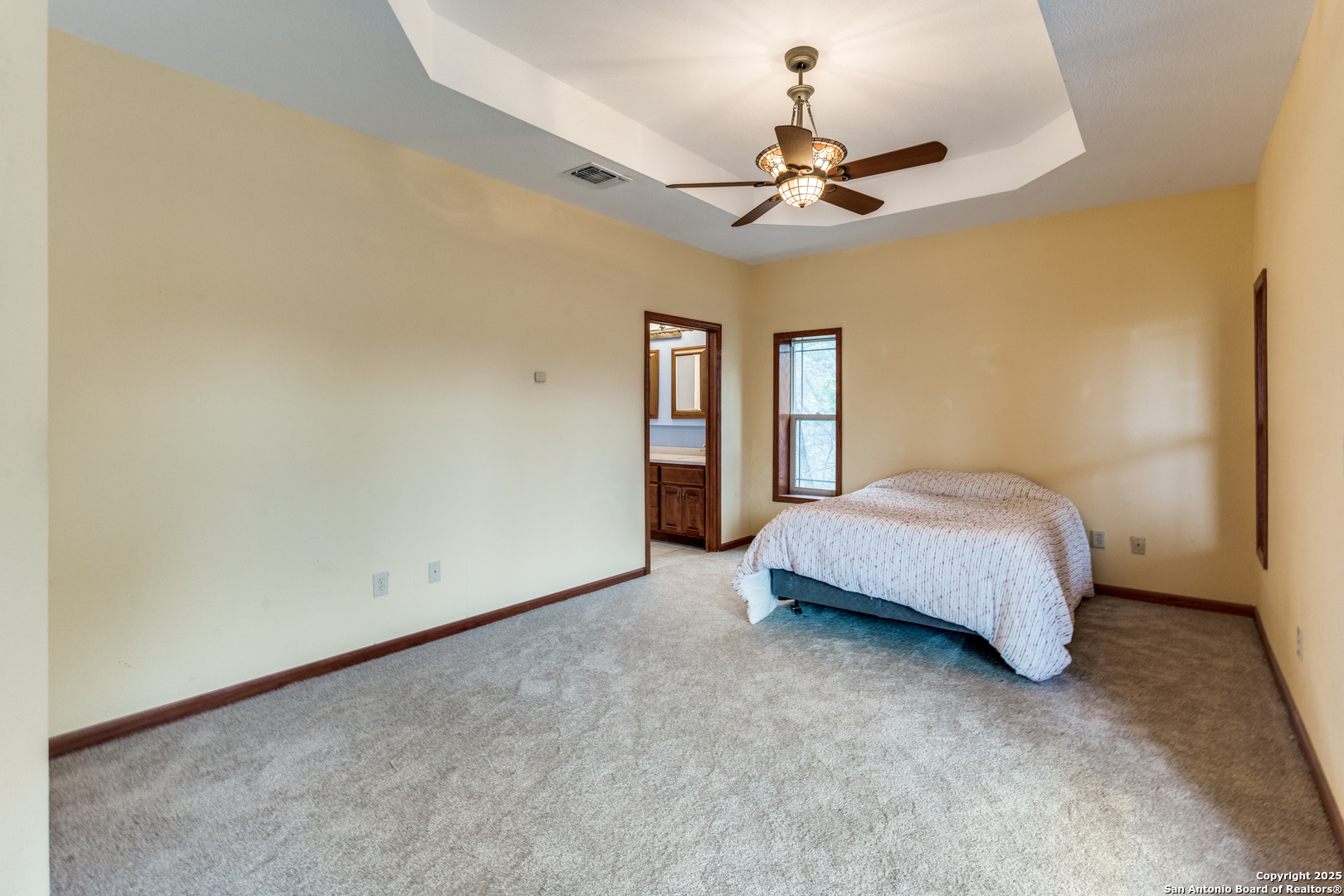 2667 Country Ledge