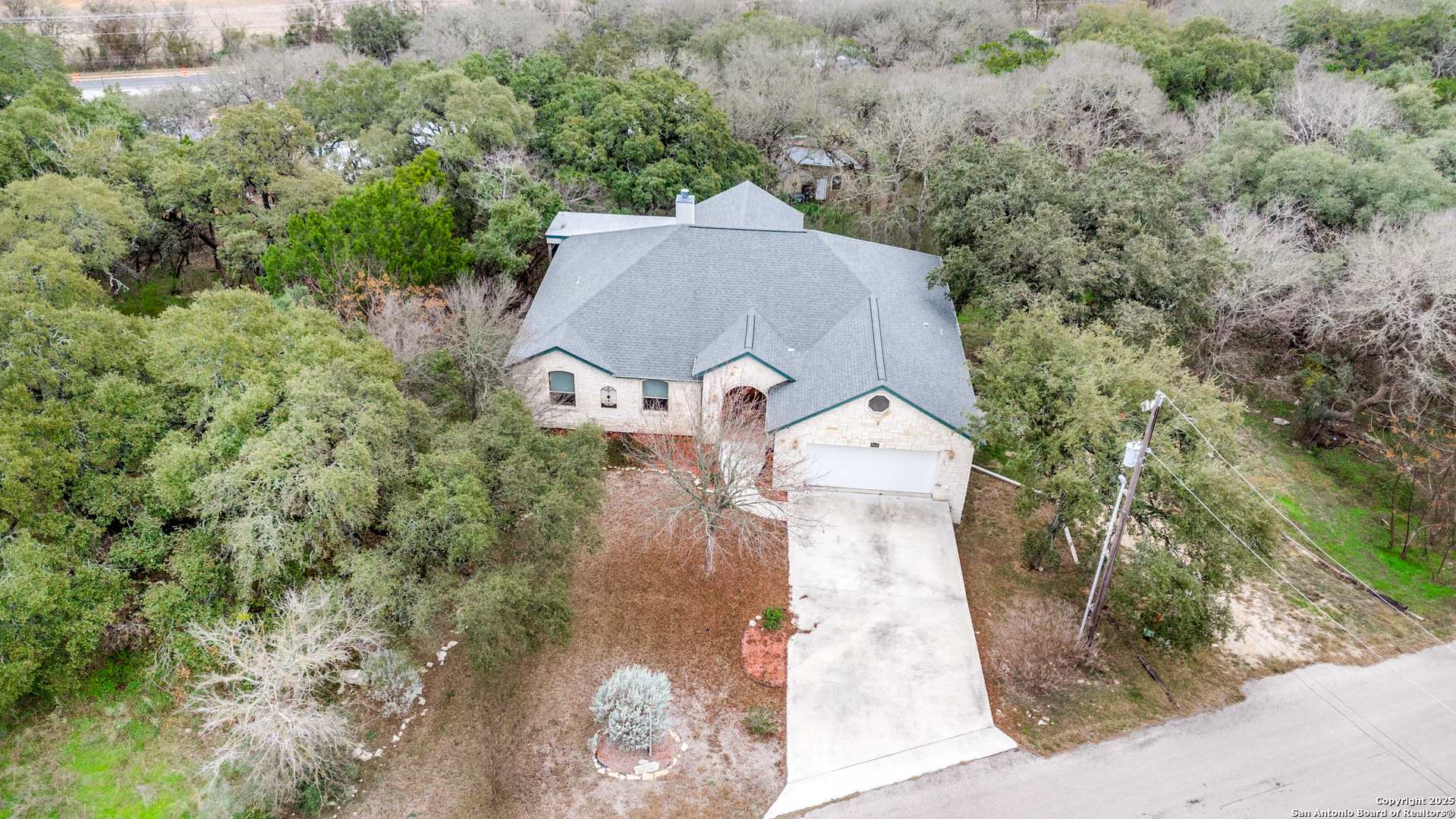 2667 Country Ledge
