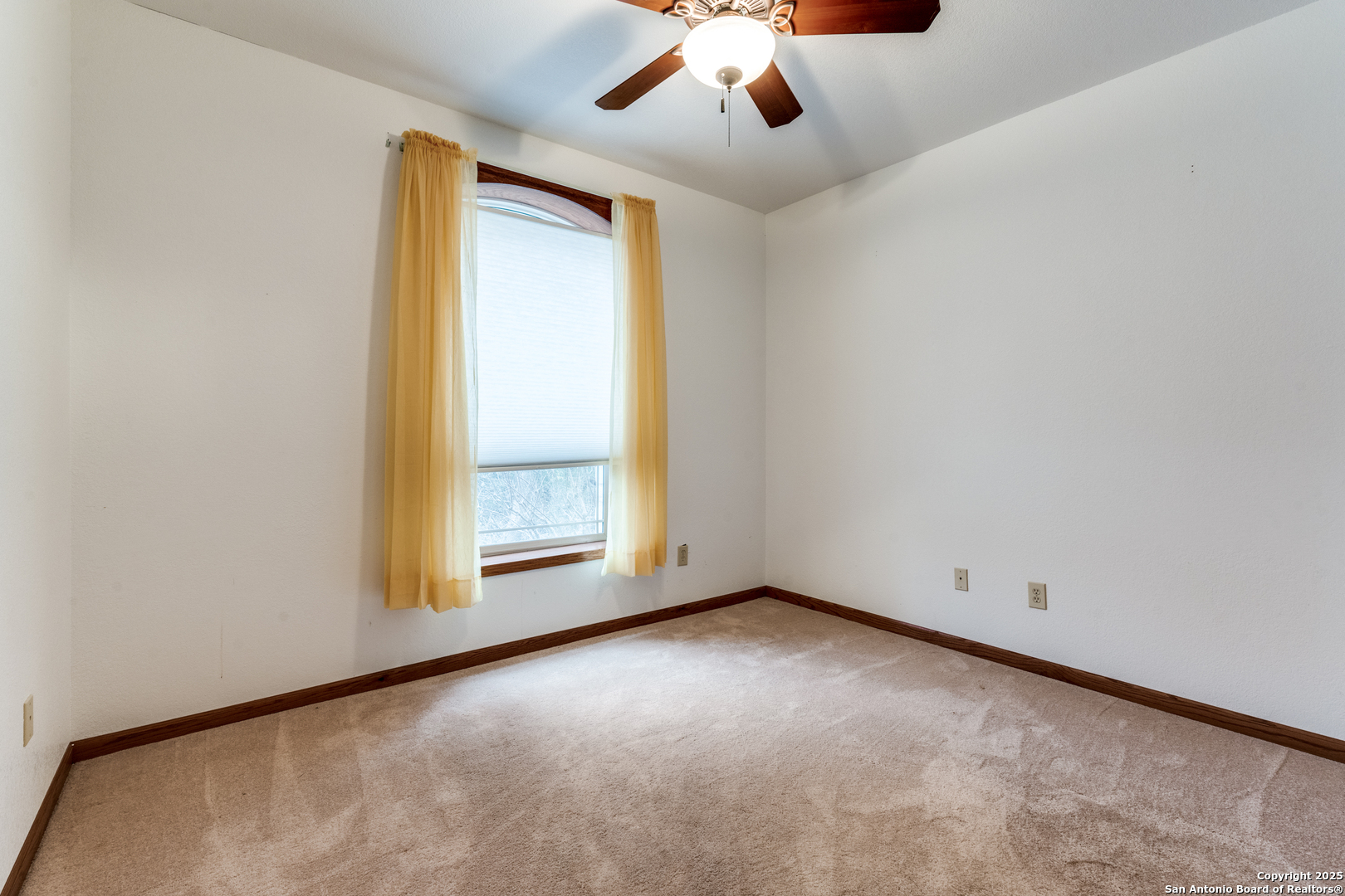 2667 Country Ledge