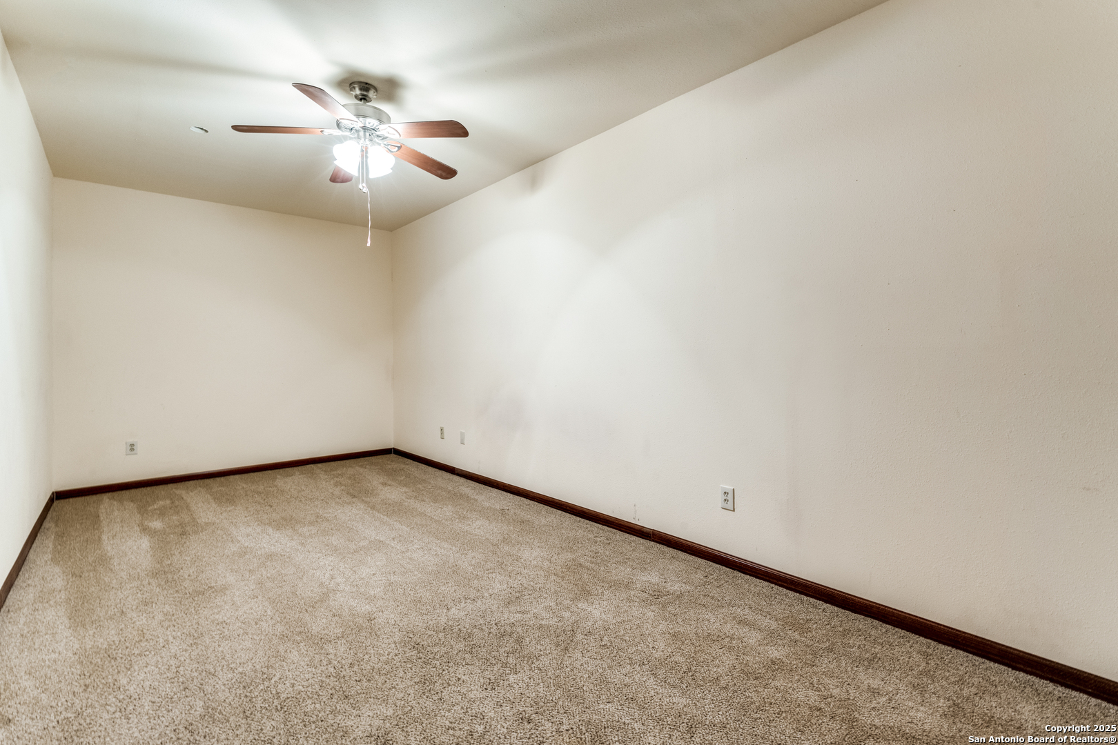 2667 Country Ledge
