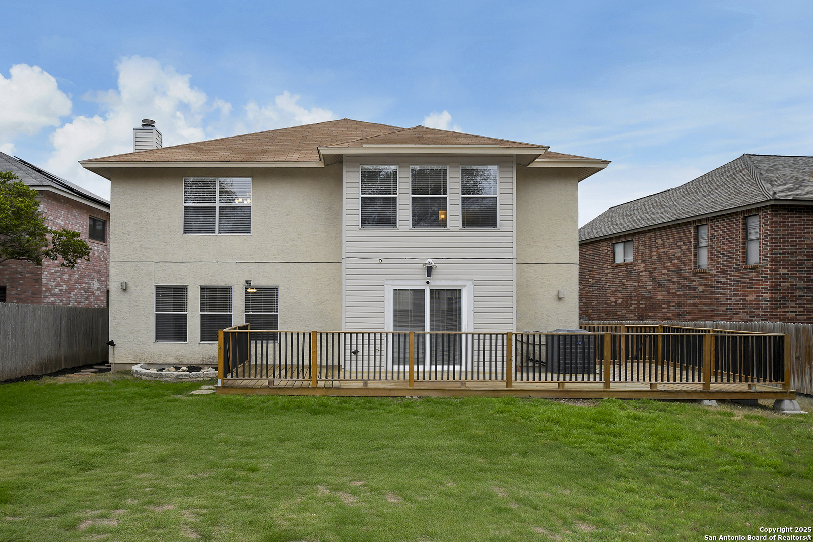 12023 GABLE OAKS