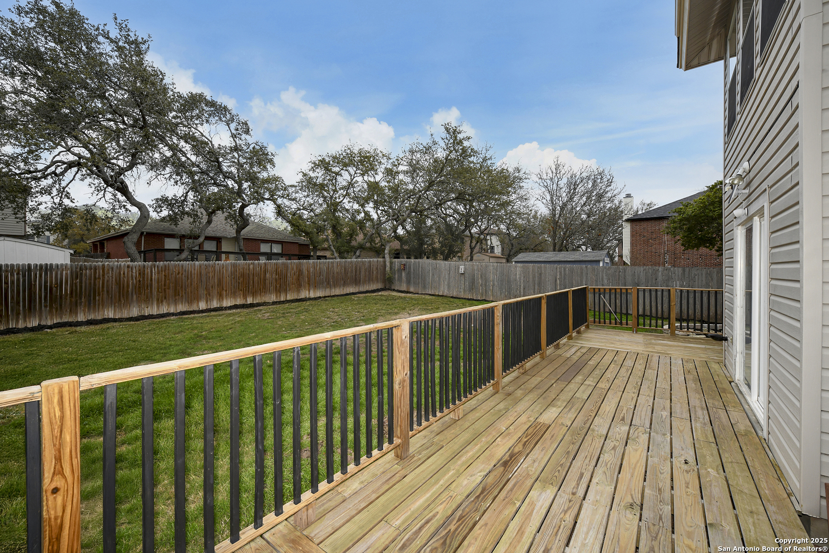 12023 GABLE OAKS