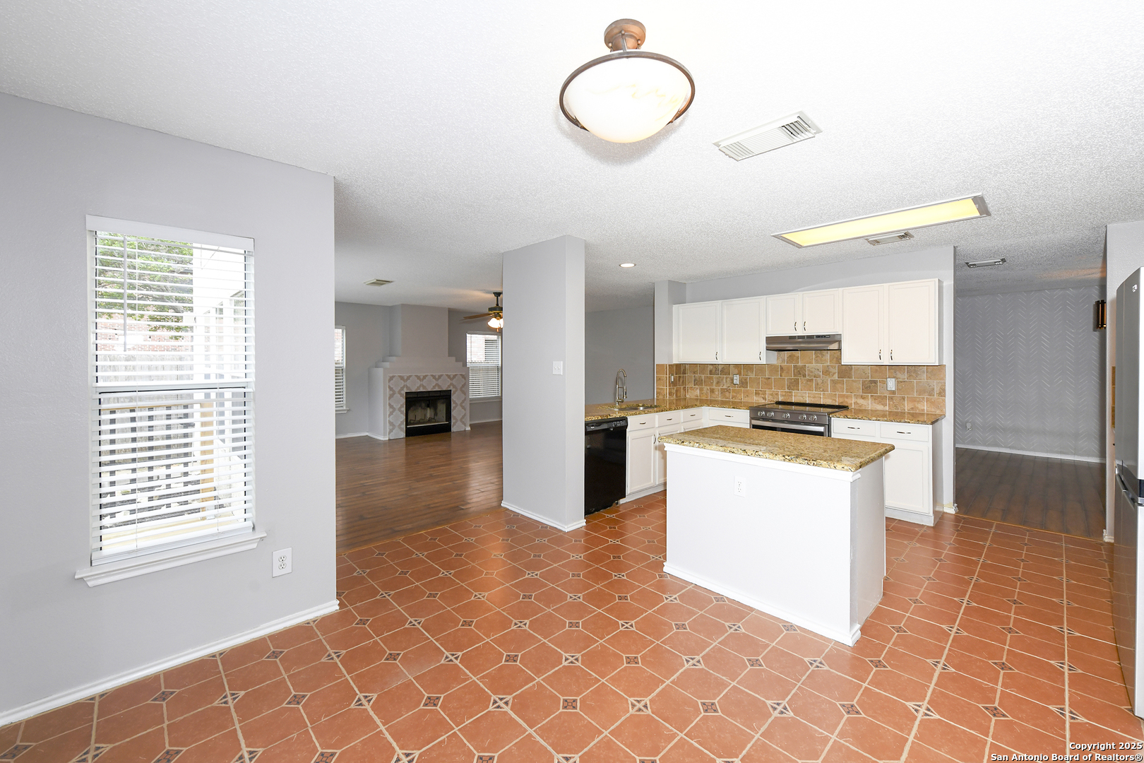 12023 GABLE OAKS