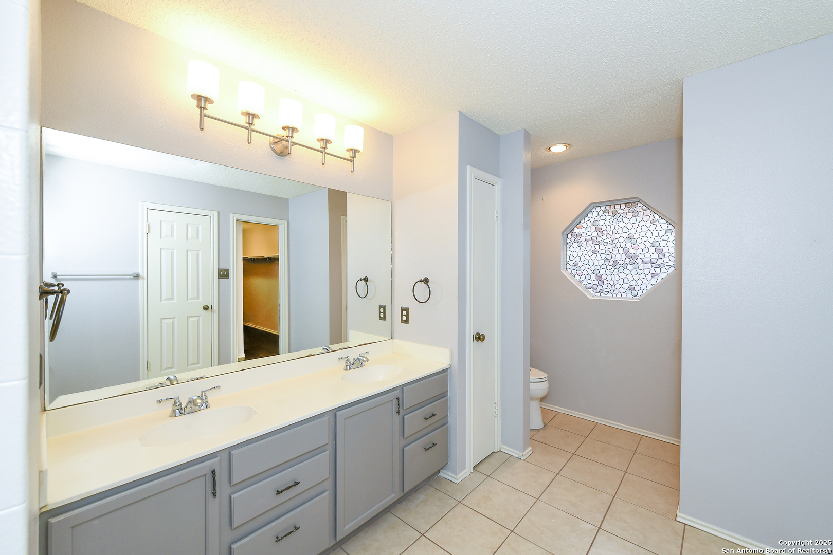 12023 GABLE OAKS