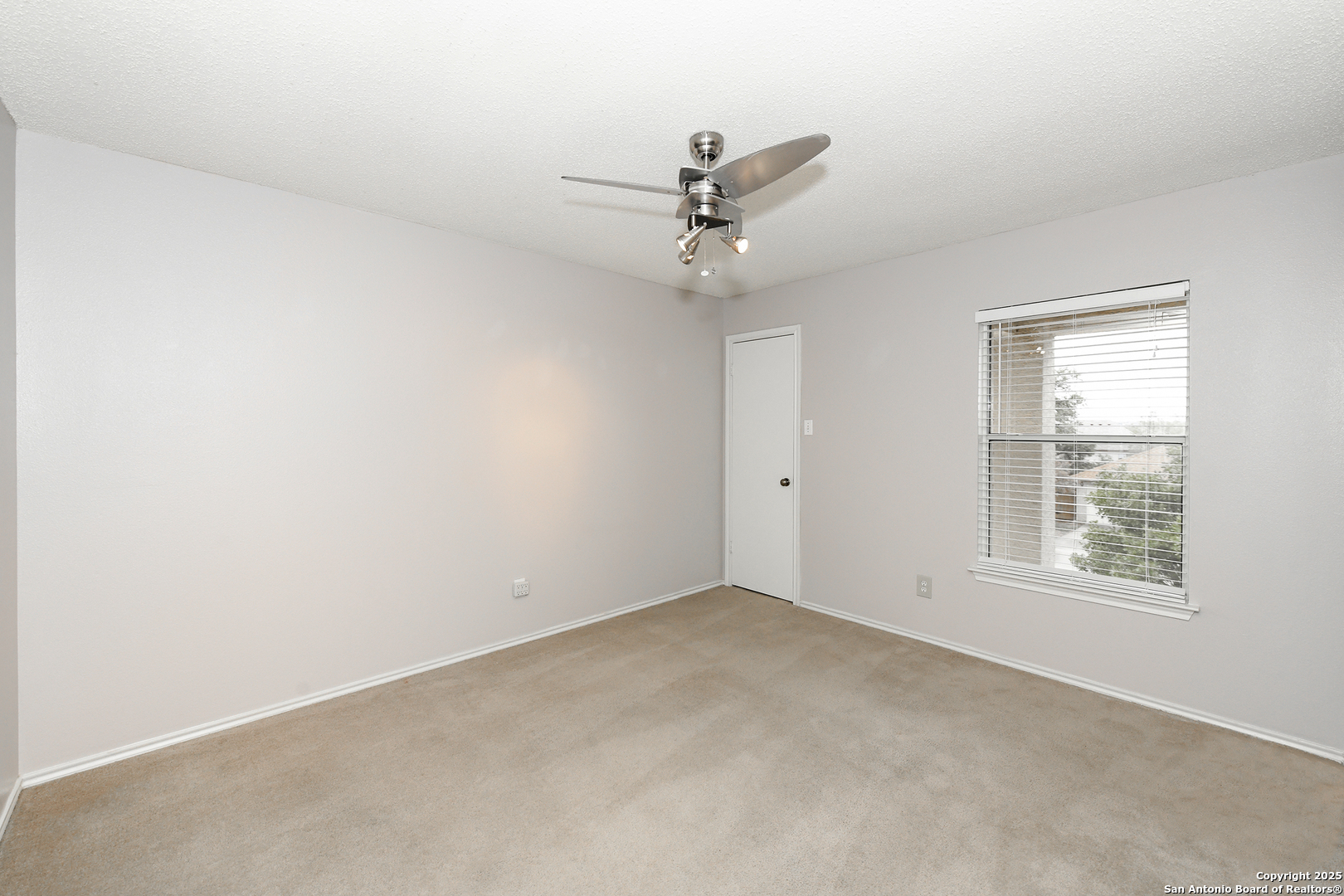 12023 GABLE OAKS