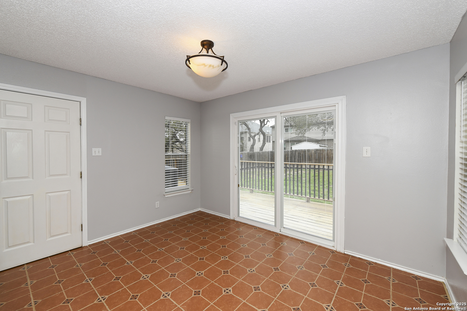 12023 GABLE OAKS
