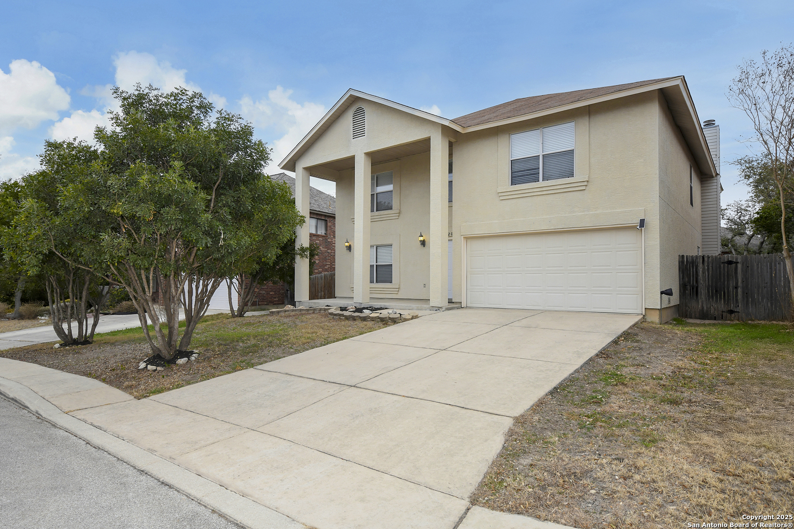 12023 GABLE OAKS