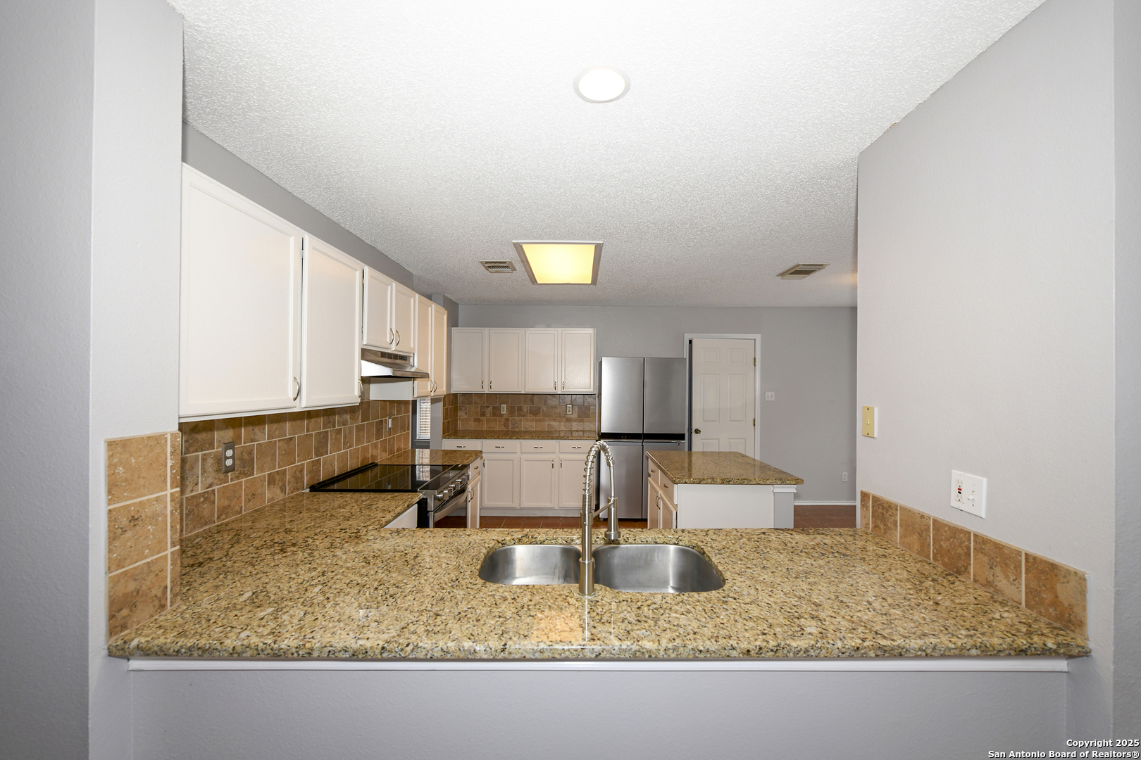 12023 GABLE OAKS