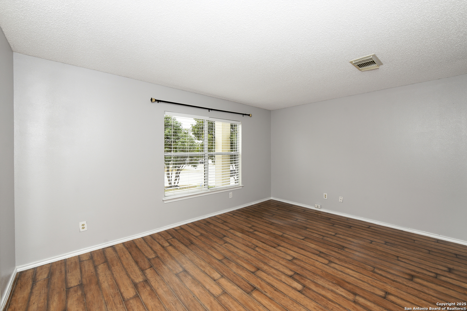 12023 GABLE OAKS