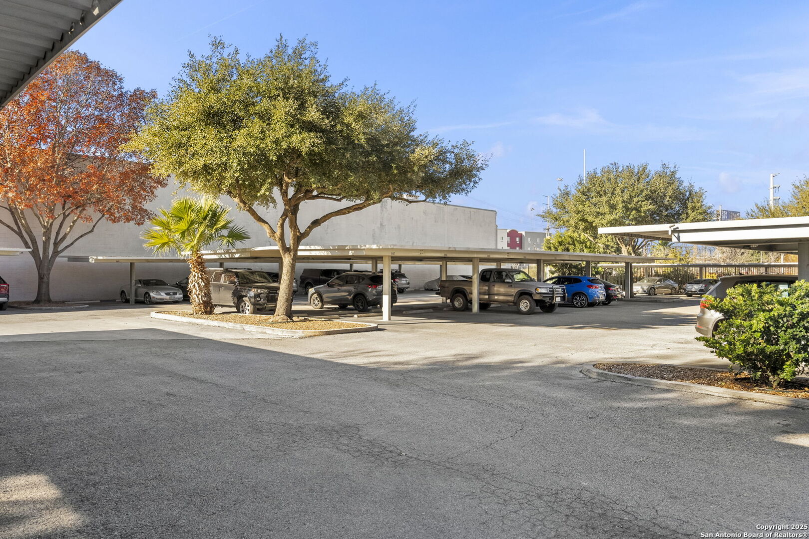 831 S Flores St Unit: 2107